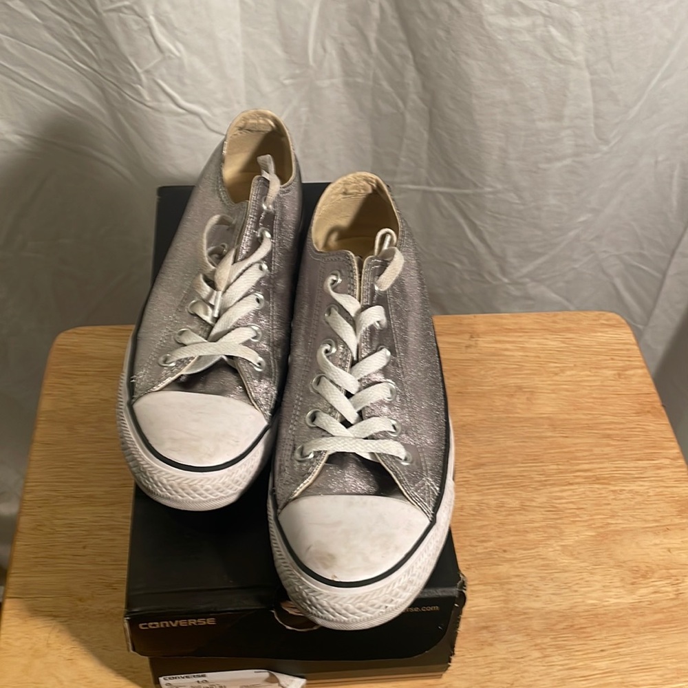 Converse low top